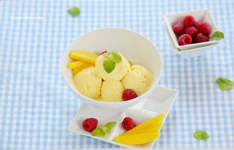Mango Ice Cream with Condensed Milk (Sorvete de Manga com Leite