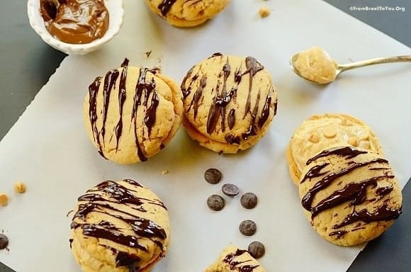 Biscoito de amendoim recheado com cheesecake e chocolate biscoito-de-amendoim-recheado