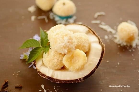 Beijinhos de Coco beijinhos-de-coco, beijinho