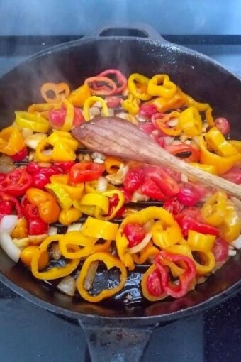 A pan filled with veggies