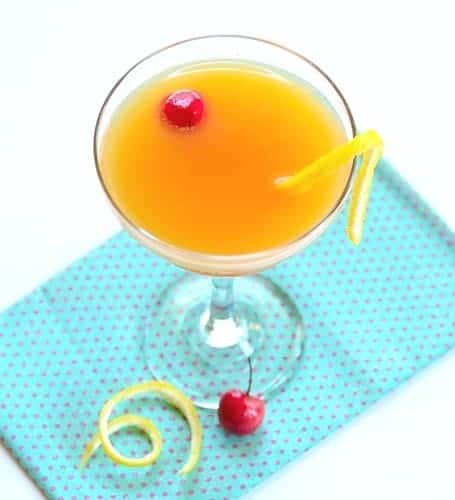 new-year-champagne-cocktail