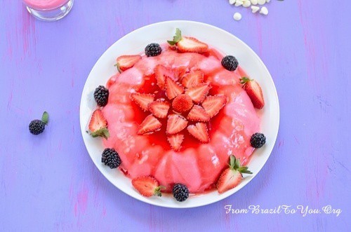 Strawberry-white-chocolate-flan, Flan-morango