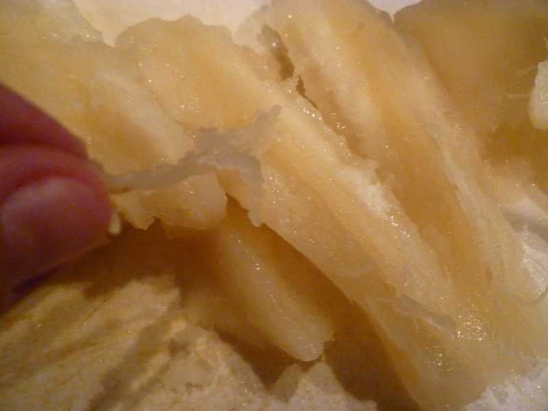 Boiled cassava and its woody fiber