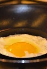 cooking breakfast in a skillet -- ring method