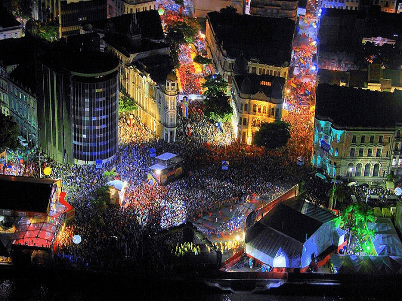 Carnival of Recife -- Source: www.catracalive.com.br Carnival of Recife -- Source: www.catracalive.com.br