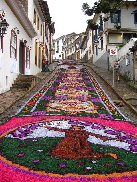 Street decorations in Ouro Preto, Brazil (by Priscila RP).