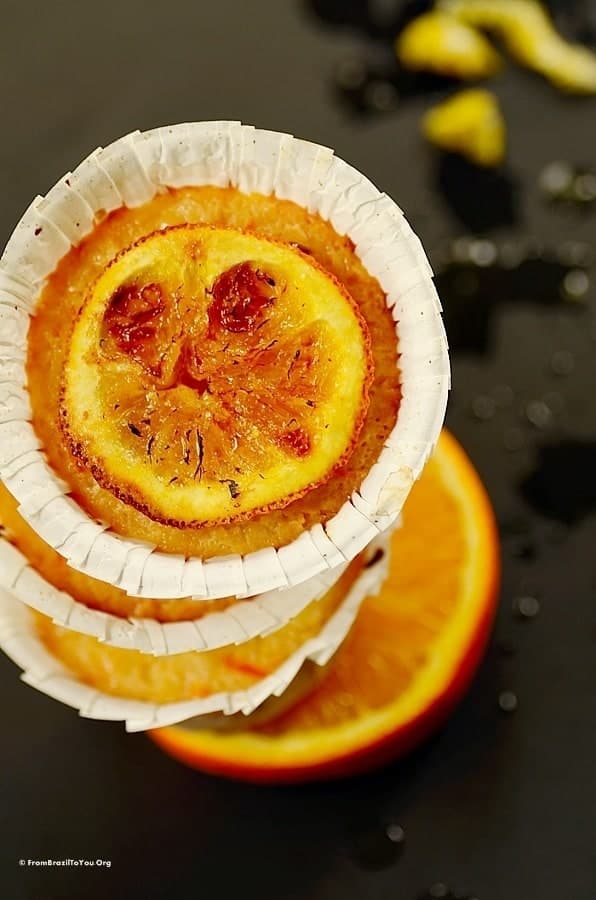 A slice of orange queijadinhas