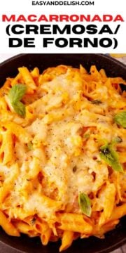 macarronada em um frigideira