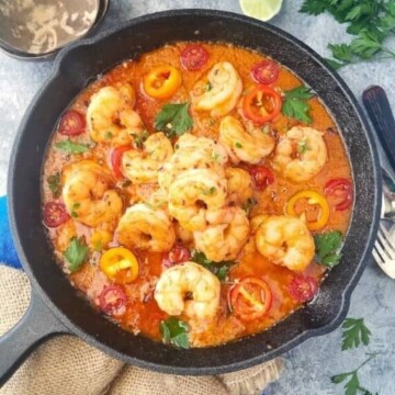 moqueca baiana em uma panela