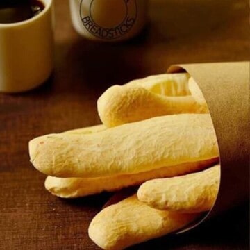 cropped-tapioca-breadsticks-1-biscoito-de-polvilho-1.jpg