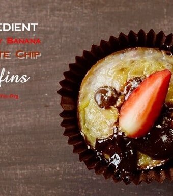 4-Ingredient-Strawberry-Banana-Chocolate-Chip-Muffins
