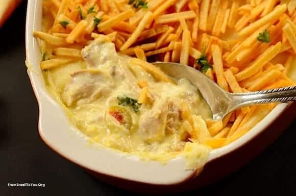 Fricassé de Frango com Batata Palha Fricassé-de-Frango-com-Batata-Palha