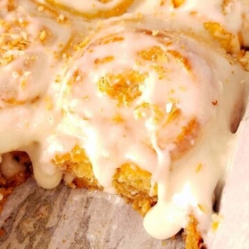 cropped-coconut-bread-rolls-pao-doce-3.jpg