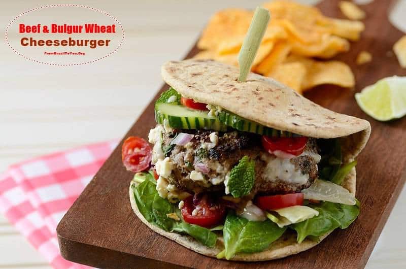 Beef-and-bulgur-wheat-cheeseburger, Kibbeh-cheeseburger, kibe-x-tudo 