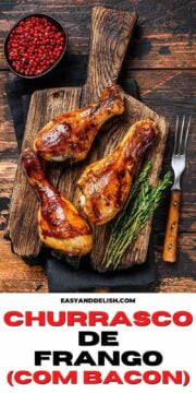 churrasco de frango com um garfo ao lado