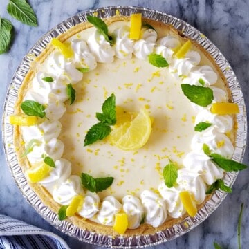 torta de limão com biscoito decorada