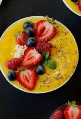 mango-lime-smoothie-bowl