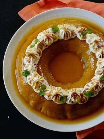 A plate with decorated dessert for Autumn.