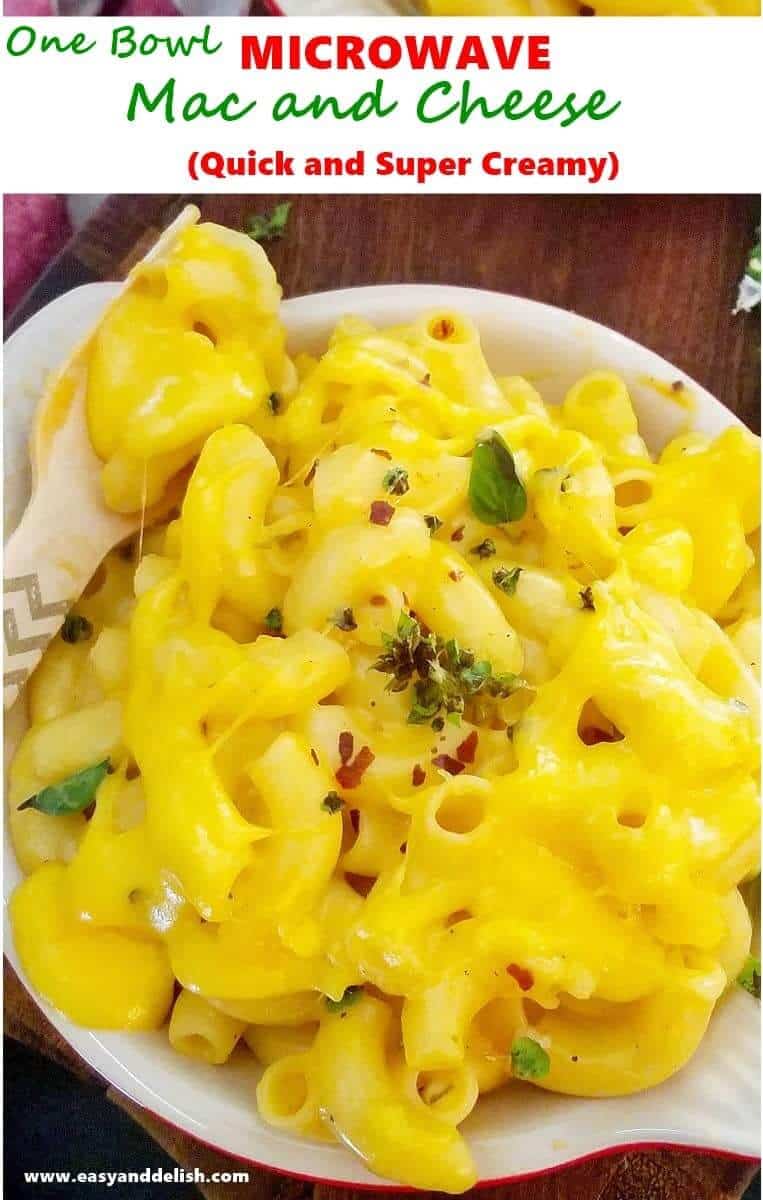 close up of mac and cheese