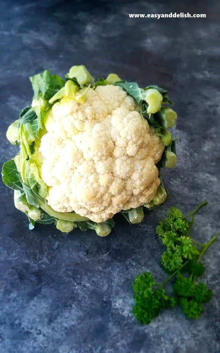 A close up of a cauliflower head
