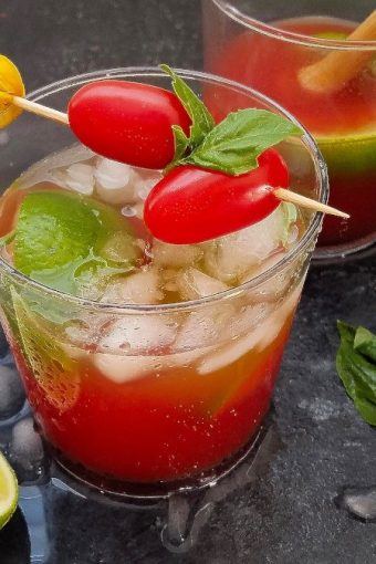 Tomato-basil-caipirinha-cocktail, Caipirinha-de-tomate-e-manjericao
