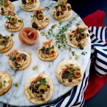 smoked salmon bites in a platter