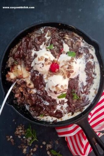 A skillet with banana crumble pie