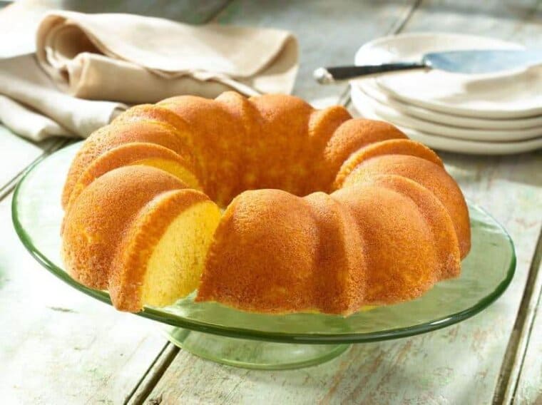Brazilian cornmeal cake served on a platter