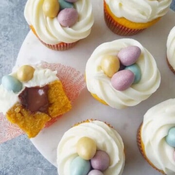 cropped-Carrot-Cupcakes-serving.jpg