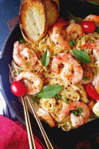 shrimp scampi pasta recipe served in an skillet