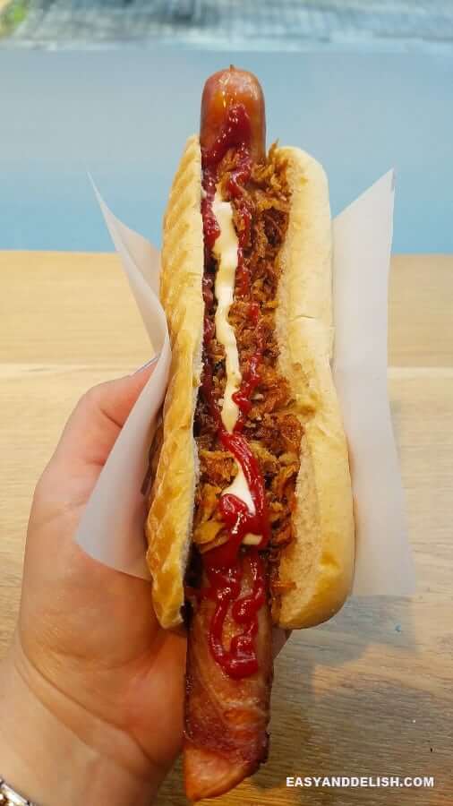 Polso hot dog -- one of the things to do in Norway on a budget