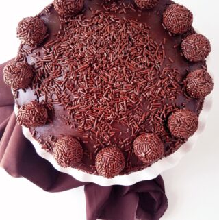 bolo de brigadeiro inteiro