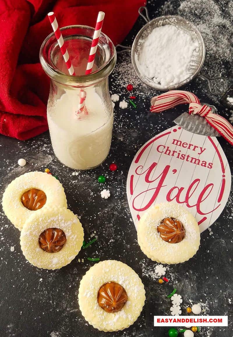 Alfajores on a surface decorated for Christmas