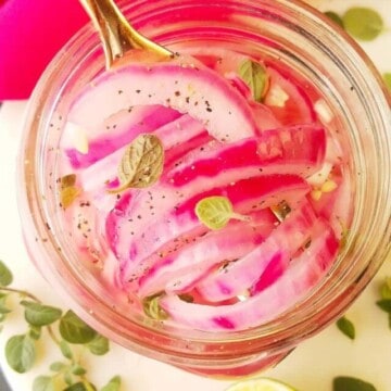 cropped-Pickled-onions-2-conserva-de-cebola-2.jpg