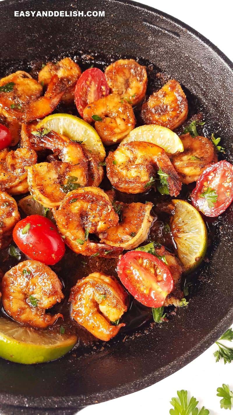 skillet wit blackened shrimp