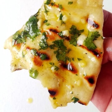 a piece of easy naan without yeast