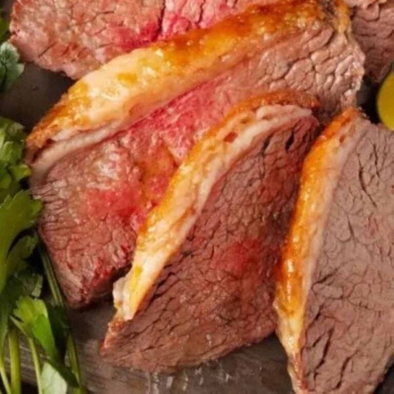 Sliced picanha roast close up.