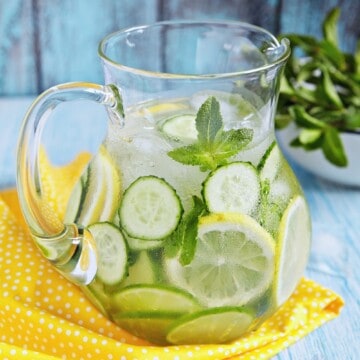 a picther of cucumber water for detox and weight loss