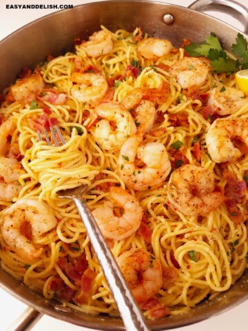 close up of a pan with shrimp carbonara