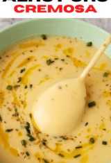 close up de sopa de alho poró