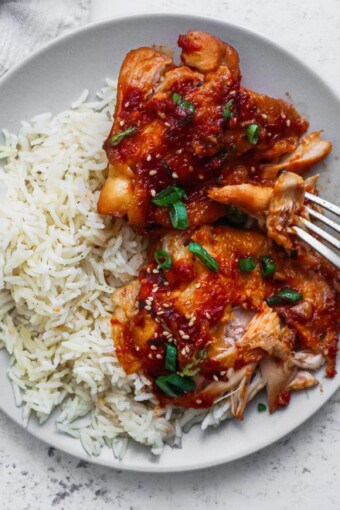 slow cooker chicken thighs over white rice