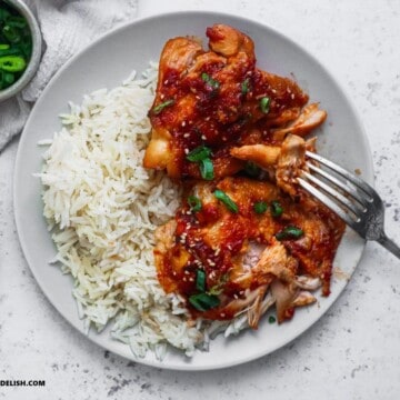 slow cooker chicken thighs over white rice