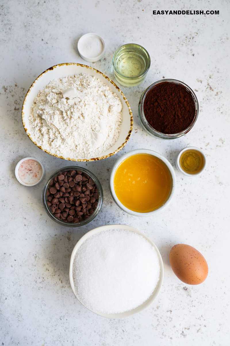 ingredientes em uam mesa