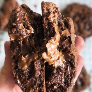 cropped-double-chocolate-chip-cookies-soft-center-cookies-de-chocolate-centro-cremoso-scaled-1.jpg