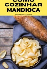 close up de mandioca e suas chips