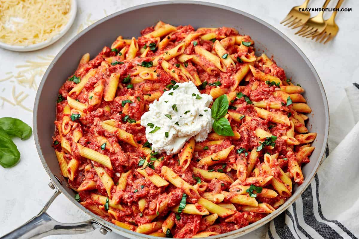 Cheesecake Factory Four Cheese Pasta (Copycat) Easy and Delish