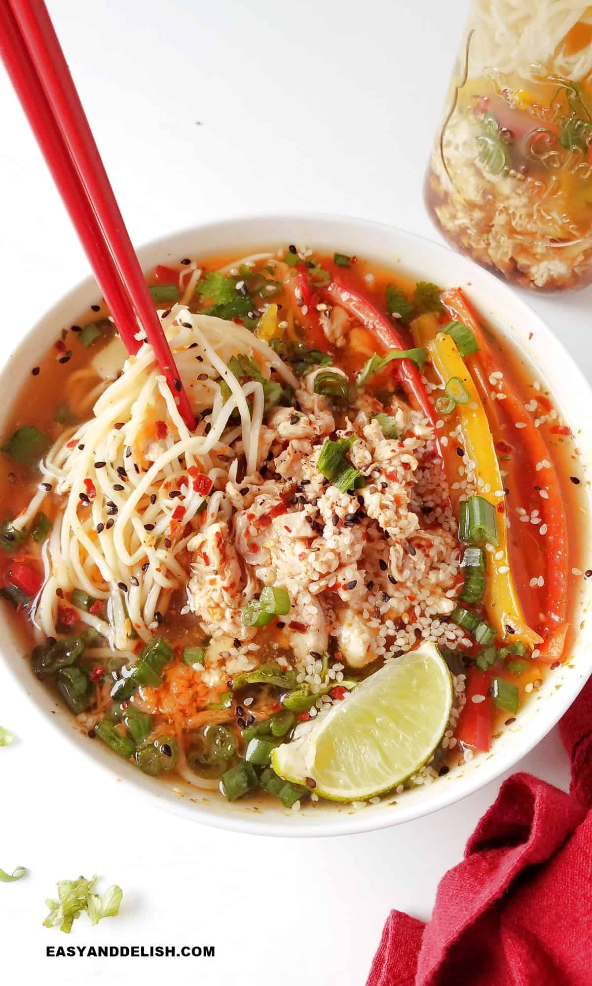 https://www.easyanddelish.com/wp-content/uploads/2023/02/Gluten-free-chicken-noodle-soup-in-a-bowl.jpg