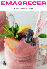 close up de vitamina para emagrecer com canudo.